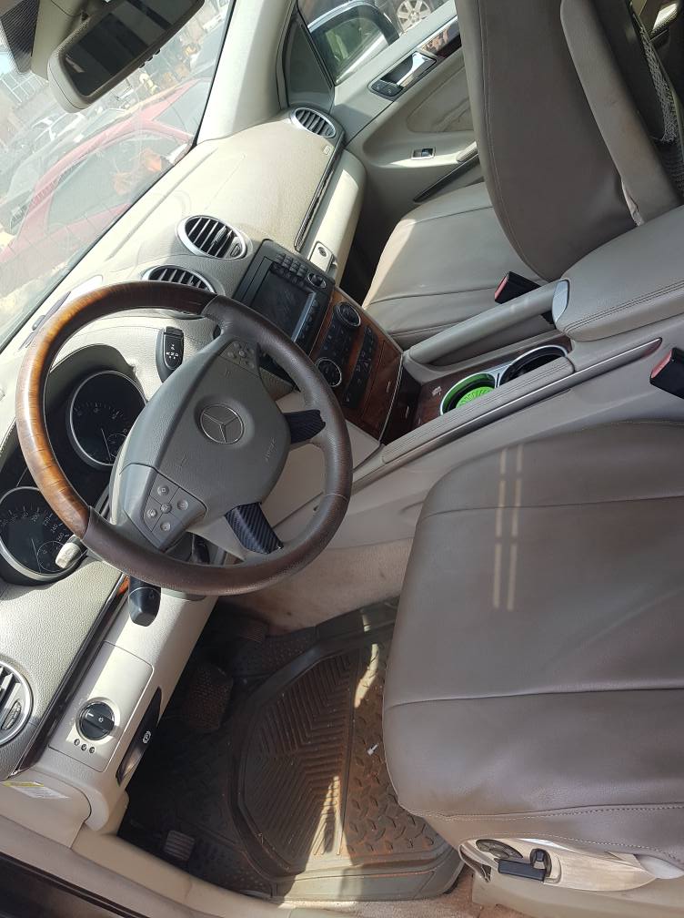 A picture of Mercedes benz GL450