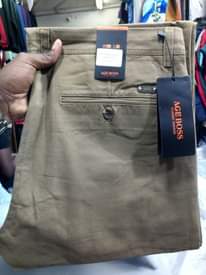 A picture of Kaki trousers