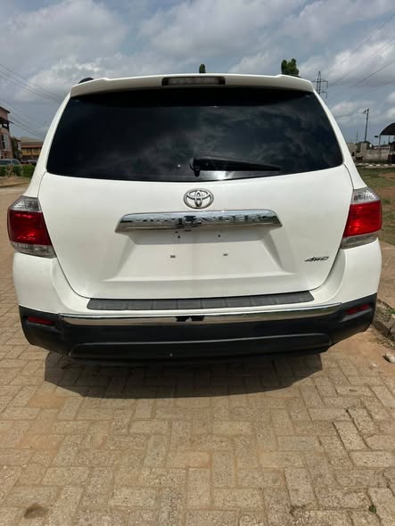 A picture of 2012 toyota highlander Limited Edition