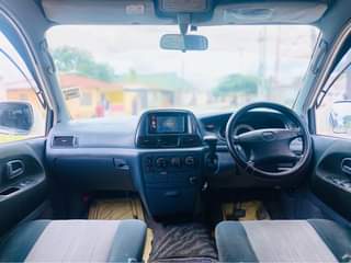 A picture of TOYOTA NOAH SR 40