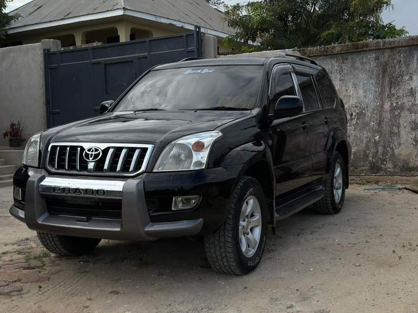A picture of Toyota Prado