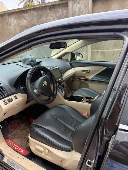 A picture of 2010 Toyota Venza