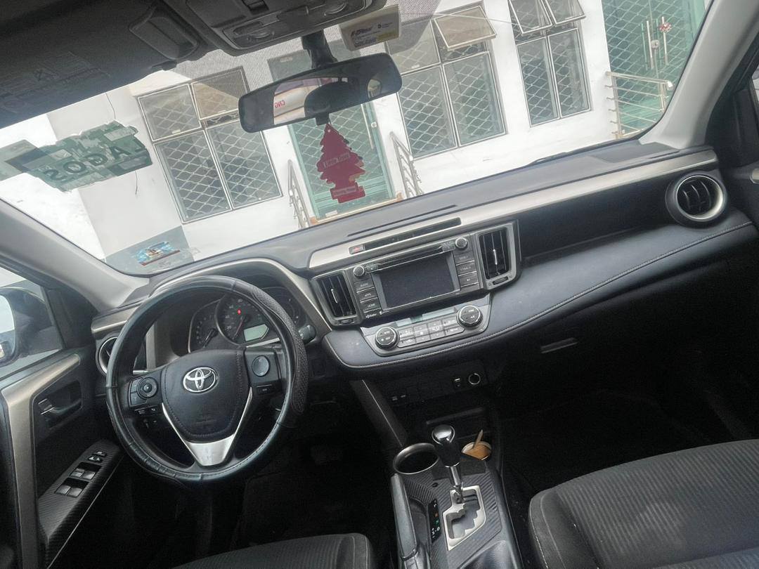 A picture of Toyota RAV4 2014 XLE