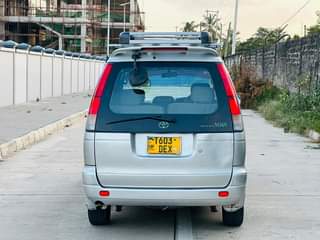 A picture of TOYOTA NOAH SR 40