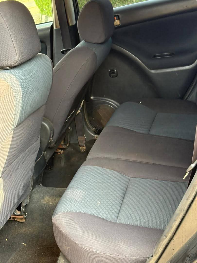 A picture of 2005 Toyota matrix 2005