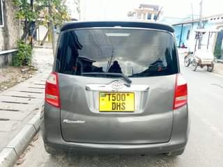 A picture of TOYOTA Ractis