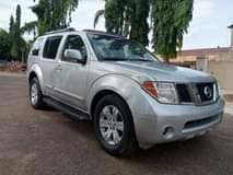 A picture of NISSAN PATHIFINDER