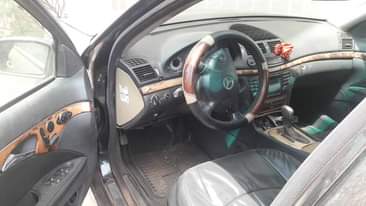 A picture of E 350 clean one