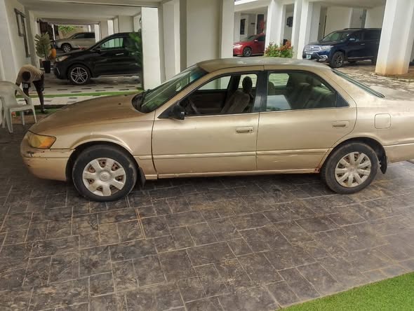 A picture of Toyota Camry Pencil