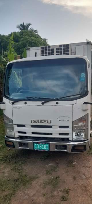 isuzu elf