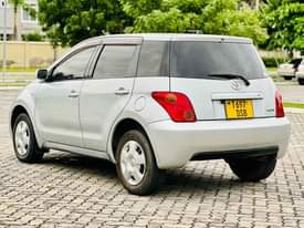A picture of TOYOTA IST