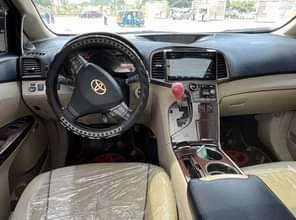 A picture of NEATLY USED TOYOTA VENZA 2010 MODEL KEYLESS IGNITION 7 6