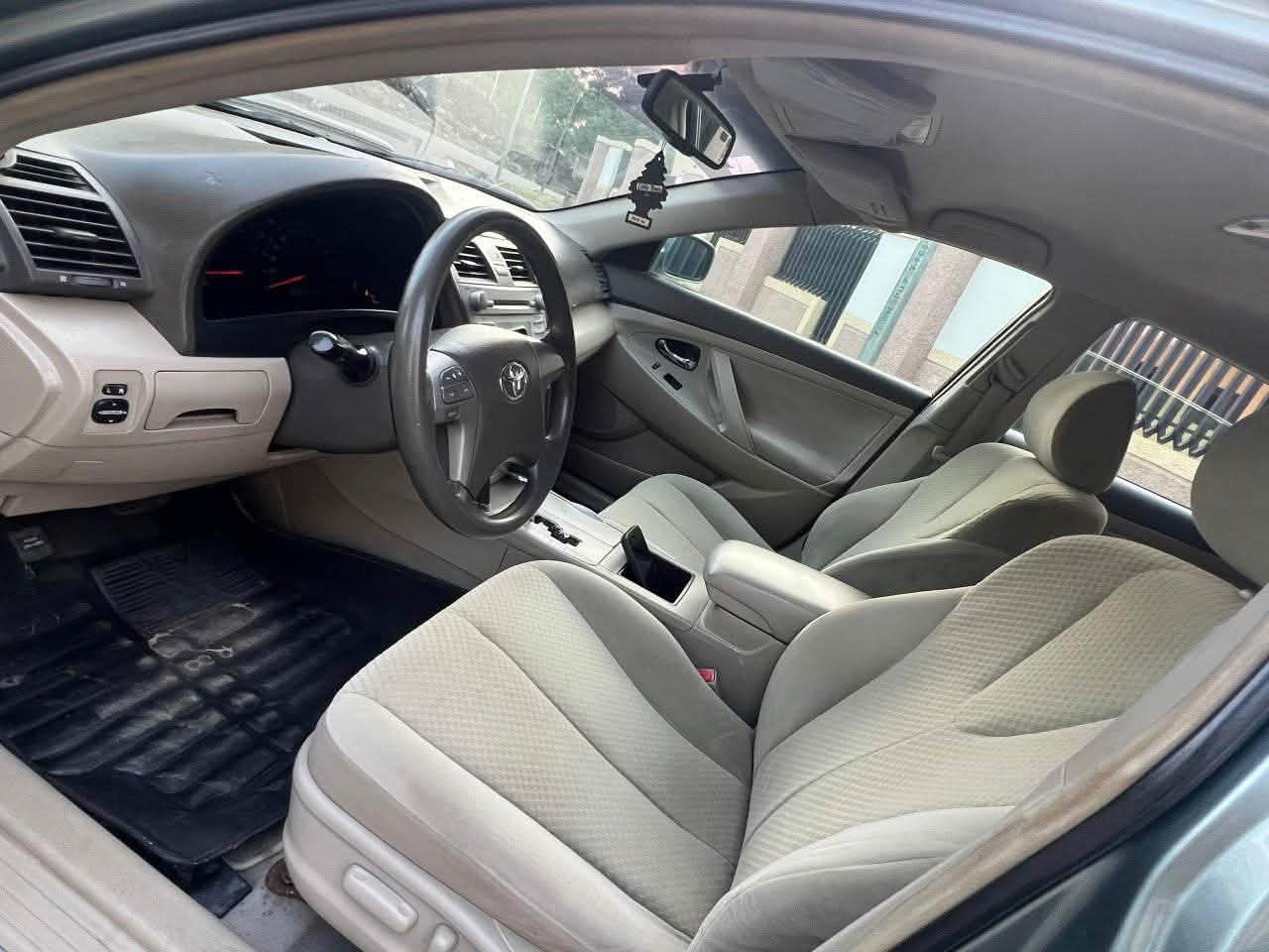 A picture of 2008 Toyota camry