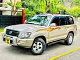 A picture of TOYOTA LANDCRUISER PRICE 25 Million Cc4680 Low kilometers Mwanza call