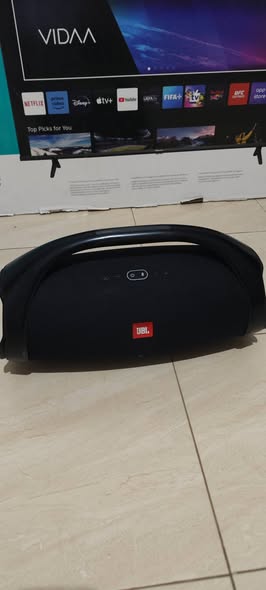 A picture of JBL BOOMBOX 2 BLUETOOTH SPEAKER great sound Cost 880k 0758011927