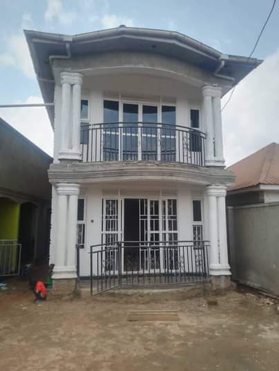 A picture of  QUICK SALE QUICK SALE FLAT HOUSE AND 5 DOUBLE