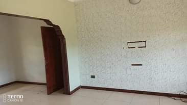 A picture of  Bank_sale_280M_Ug BUZIGA SALAAMA Rd munyonyo. Fl