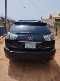 A picture of Very Clean Lexus Rx350