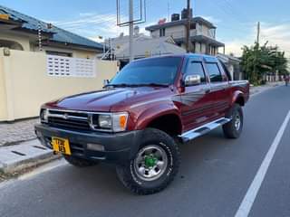 A picture of TOYOTA HILUX PICKUO