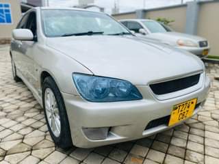 used toyota altezza