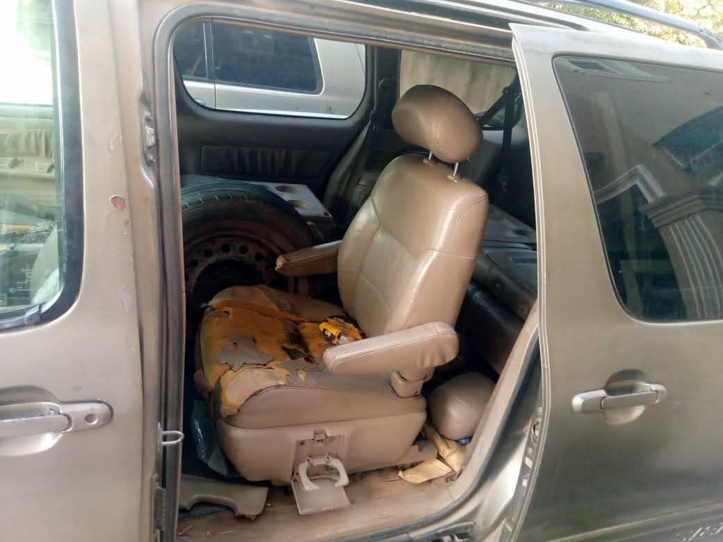 A picture of 2000 Toyota sienna 2000 model 2000
