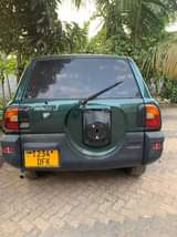 A picture of RAV4 OLD MODEL KALI SANA YAKUFUGWA