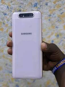 A picture of Nauza samsung A80 iko poa ina creek moja nataka 180