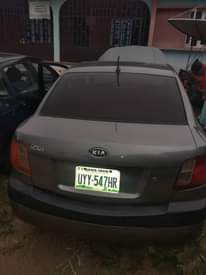 A picture of Kia rio 2009