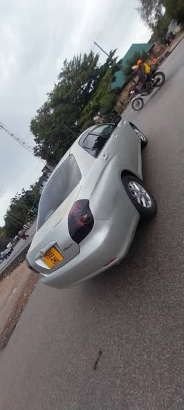 A picture of Toyota verossa Ml 3 8 Call 0757325890 Ipo mwanza vanny
