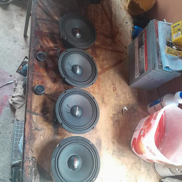 speakers