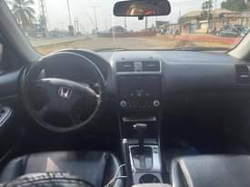 A picture of Honda Accord 2004