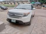 A picture of Ford explorer 2014 model