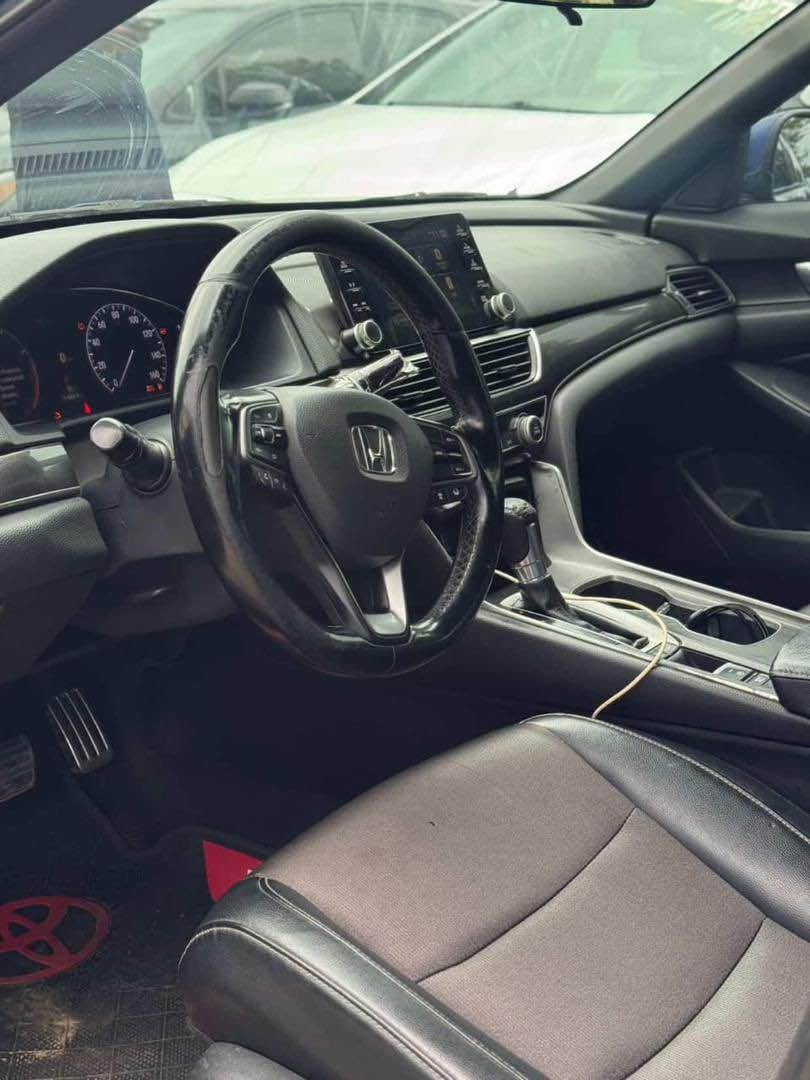 A picture of Clean used Honda accord Sport 2019 perfect condition Abuja deal