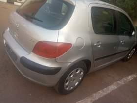 A picture of Peugeot 307 automatic Transmission 4 sale Clean first body Sound