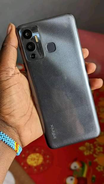 A picture of infinix Hot12play