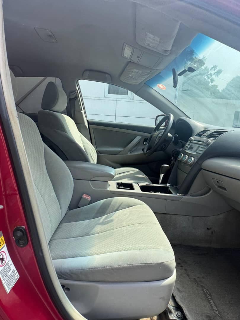 A picture of 2008 Camry sports