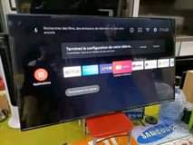 A picture of VINA UZWA FRIJ BOSS 300K 0689319654 TV NCH 43 SMART