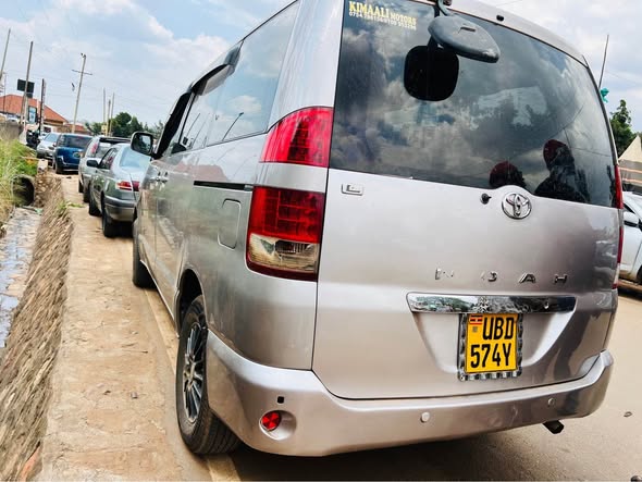 used toyota noah