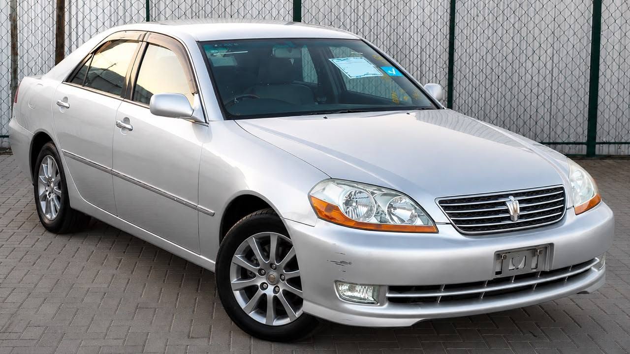 A picture of Toyota Mark II Grande Year of Manufacture 2005 Colour Silver