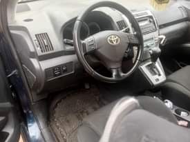 A picture of Toyota Corolla verso 2008 model needs serious buyer with cool