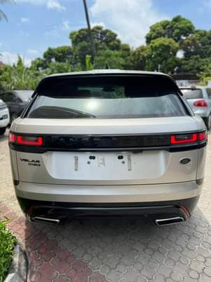 A picture of Velar 2019 Diseal Full options D 300HSE 240m plus Registration
