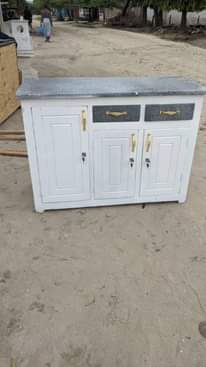 A picture of Cooking table