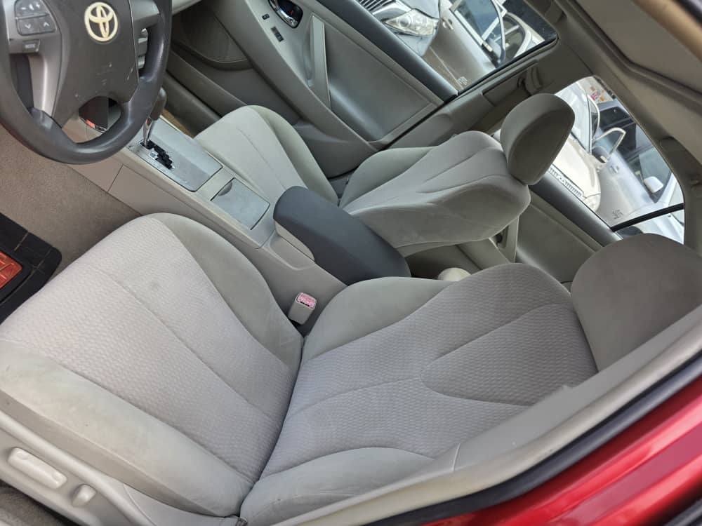 A picture of New Entry Direct Belgium Toyota Camry 2011 012 Model 4plugs