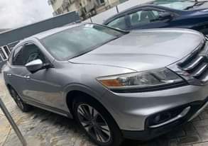 A picture of Honda crosstour 2015