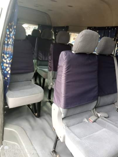 A picture of Hummer 3 high roof clean Nigerian use Price 16 5m