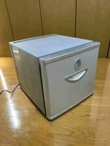 A picture of FRIG NDOGO KWA MATUMIZI YA NYUMBANI NA GARI INATUMIA UMEME