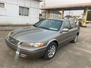 A picture of Camry 1999 model freshly baked from first body engine gear