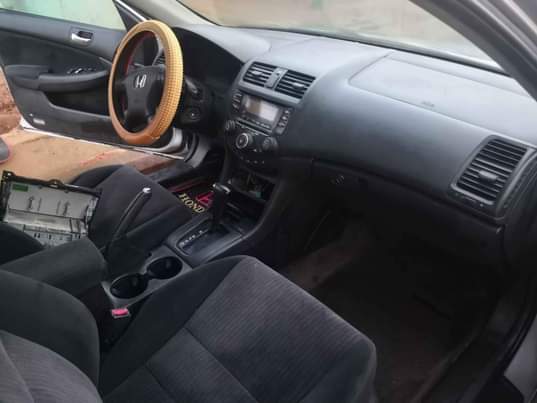 A picture of Clean Honda Accord 2005