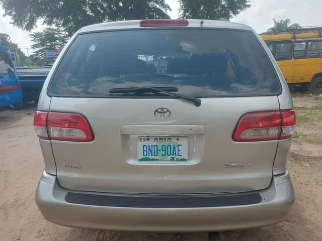 A picture of Clean Toyota Sienna Sound Engine Factory AC 4 3m 08060436432