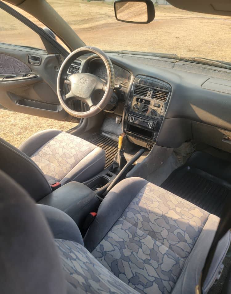 A picture of Toyota avensis first body pan 070 3021 637